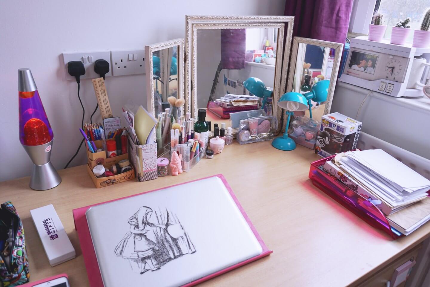 University Students: What to do with all your stuff between terms