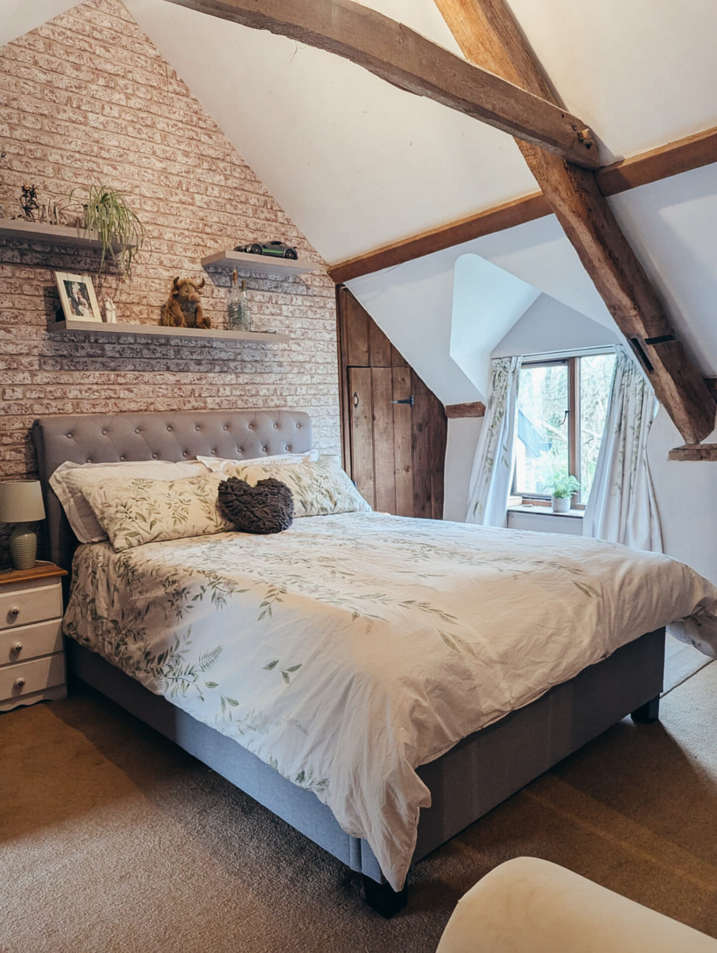 pretty bedroom with hybrid simba mattress