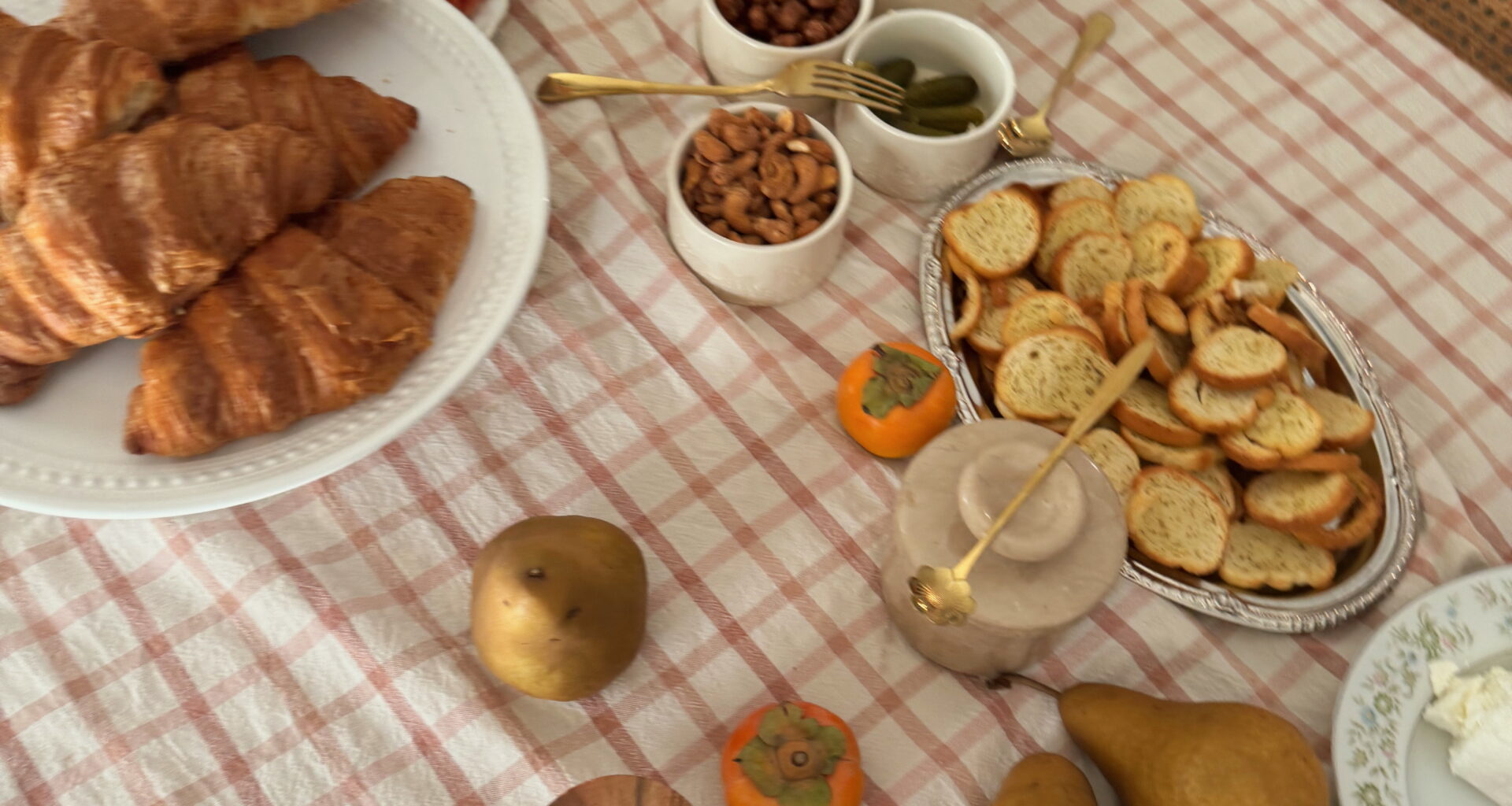 seasonal gathering spread