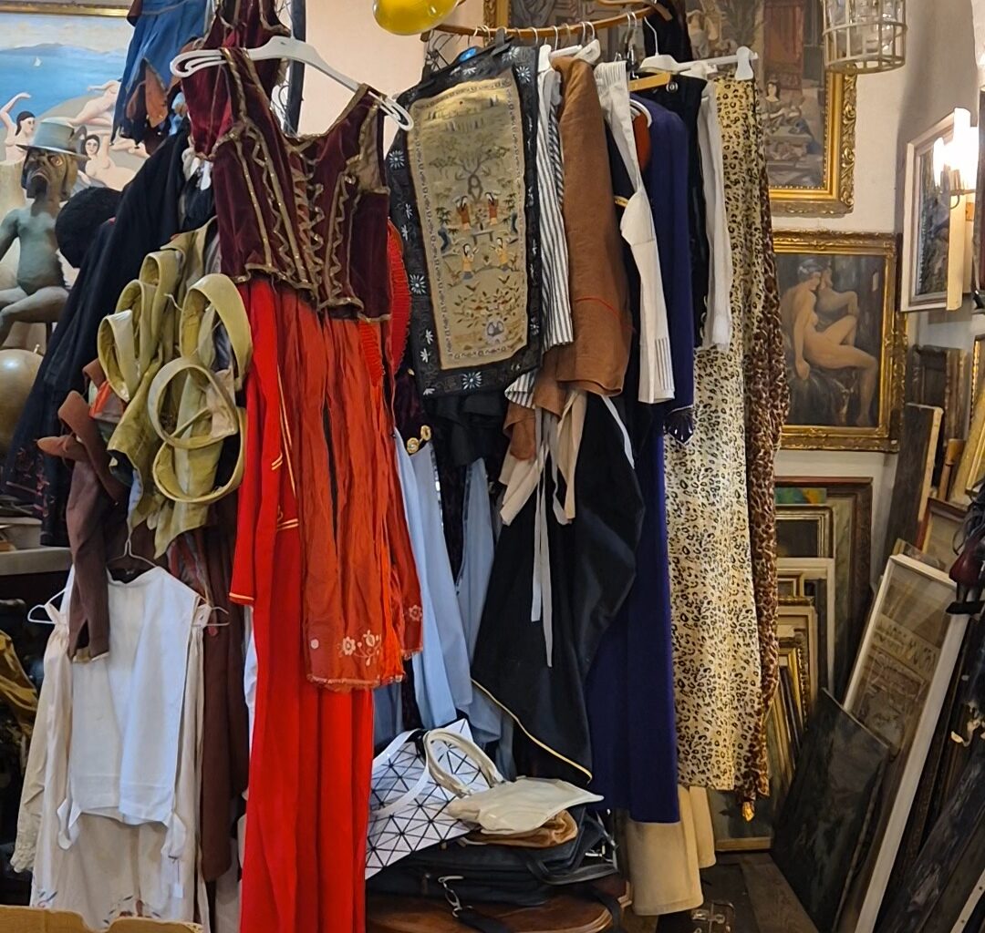 costumes