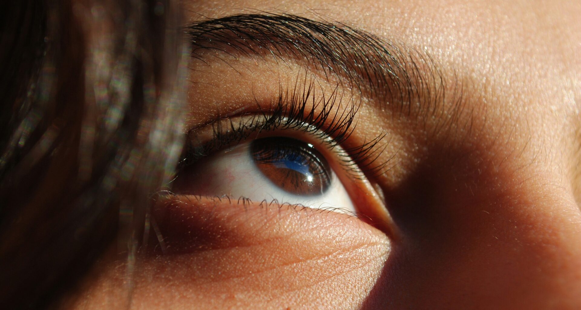 eyelashes